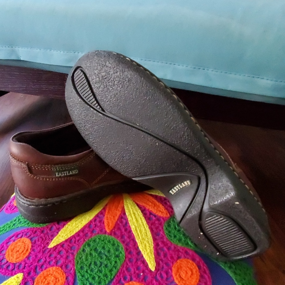 Shoes - Picture 4 of 7